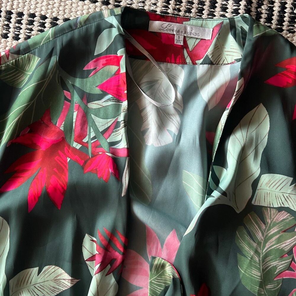 Lovers + Friends Size Small green cropped satin Tie front blouse REVOLVE - Picture 4 of 5